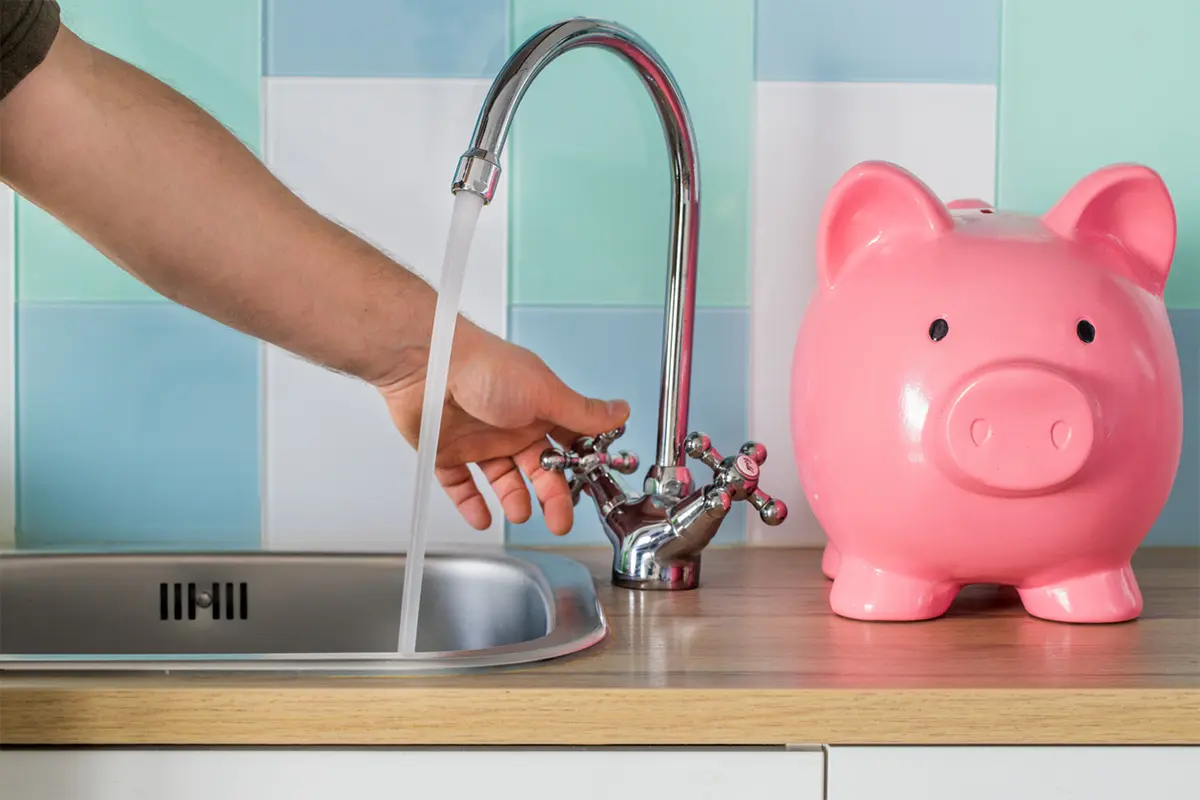 Consumi idrici in condominio: come ridurre sprechi e costi con manutenzione, monitoraggio e contabilizzazione individuale dei consumi.
